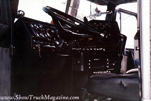 www.ShowTruckMagazine.com